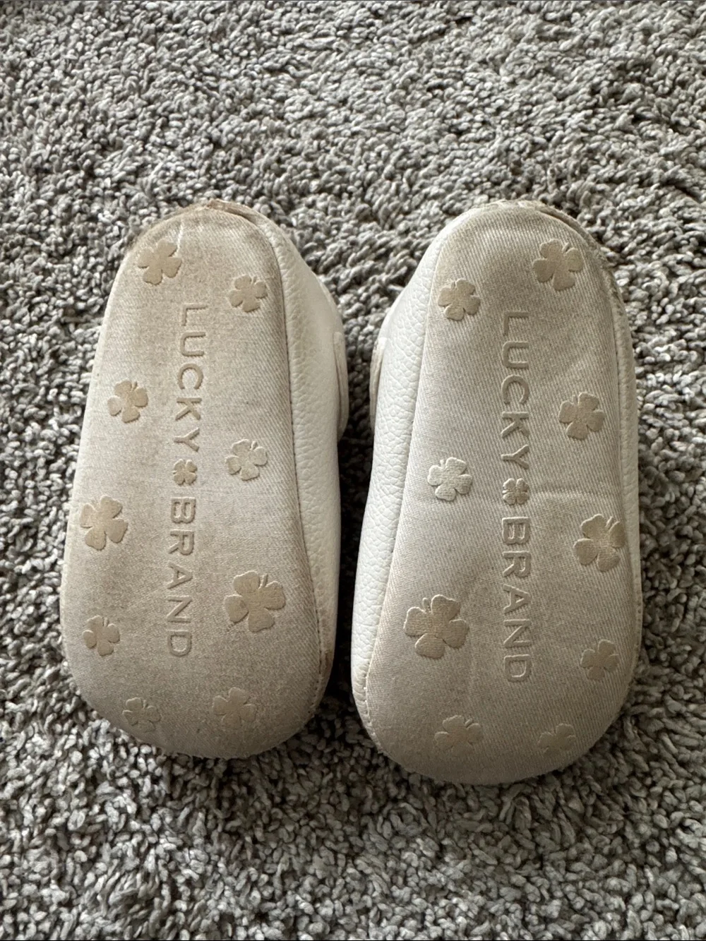 Lucky Brand Baby Girl Scalloped Slippers Size 4 Taupe